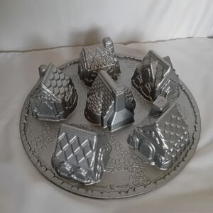 Nordic Ware Cozy Village Cakelet Baking Pan